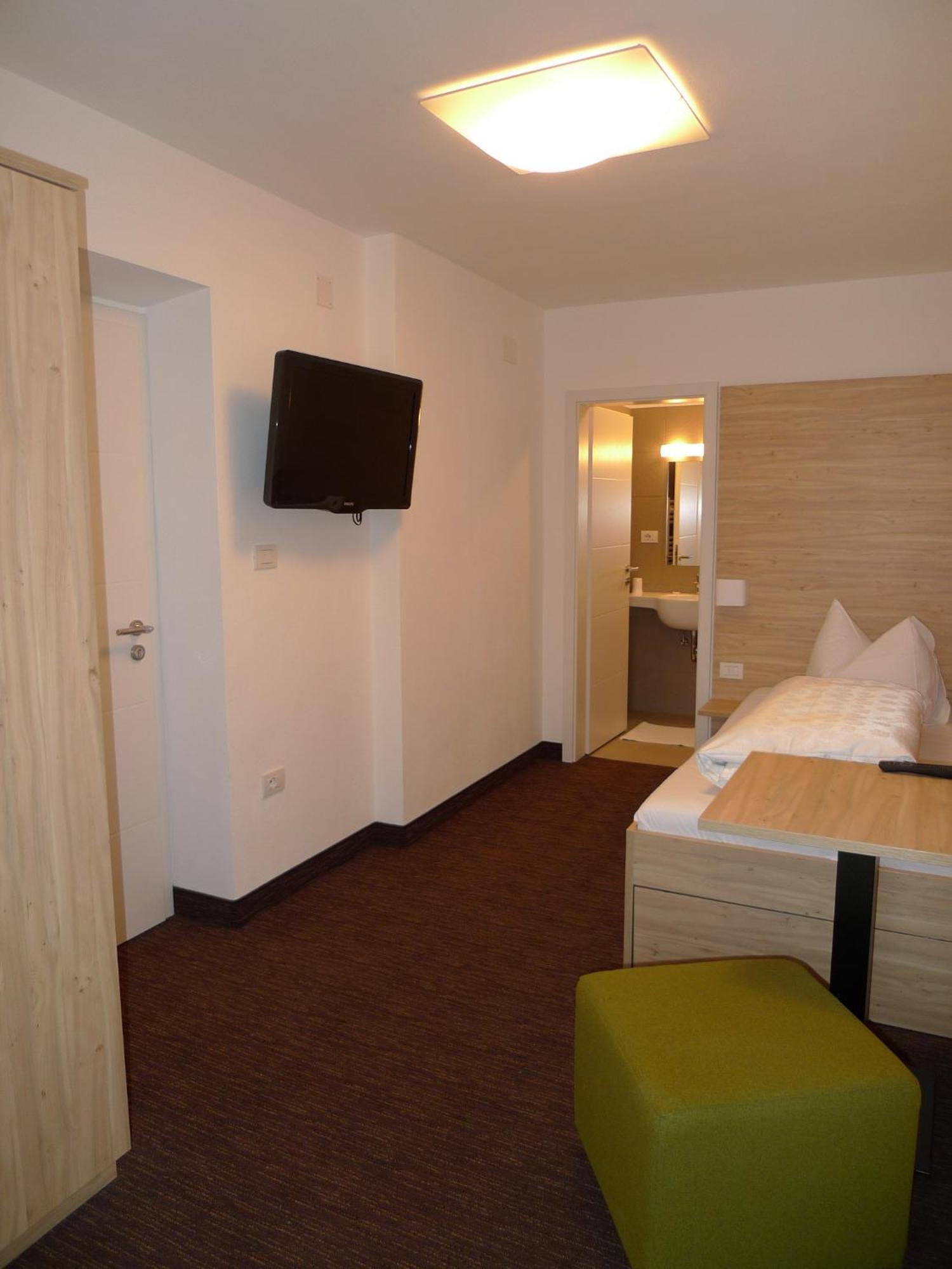 Hotel Stifter Лутаґо Екстер'єр фото